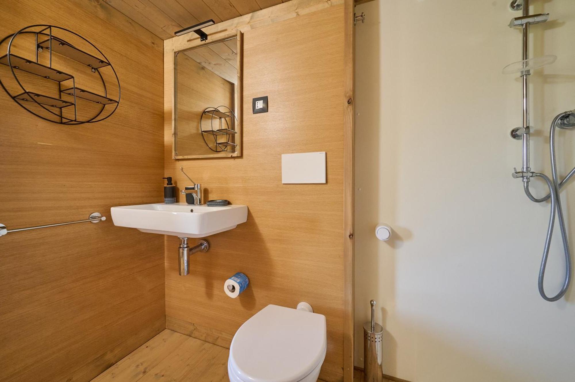 Suite Glamping Vicino Al Mare Piombino Bagian luar foto